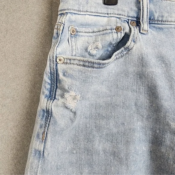 AE Super High Rise Ultra Wide Leg Distressed Baggy Fit Light Blue Jean Size 6 - Picture 2 of 8